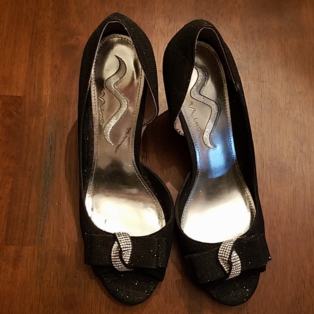 Sparkly black wedges